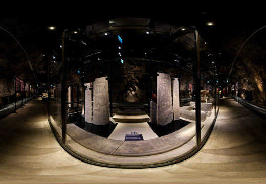 Terracotta Army at Östasiatiska museum, Stone door